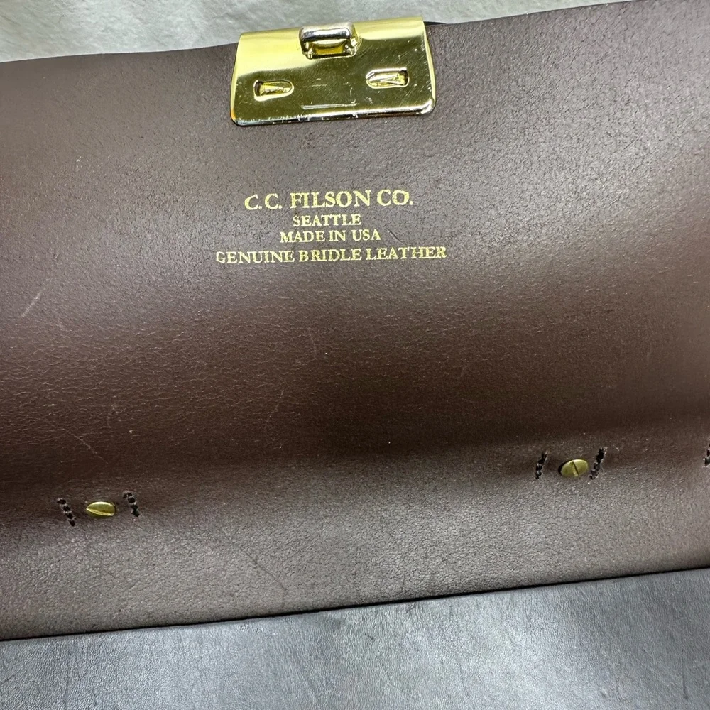 CC Filson‎ Co Seattle Briefcase Brindle Leather Black Field Satchel Strap USA